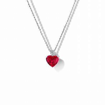 Pendant on a chain with heart-cut tourmaline