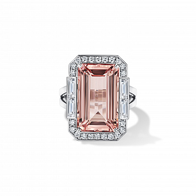 Solitaire ring with 9.96 ct morganite