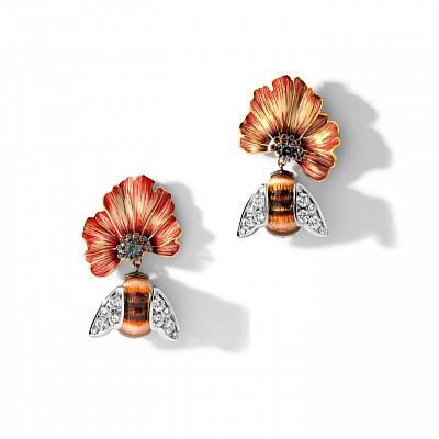 Bumblebee with poppy earrings