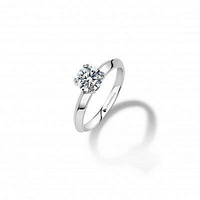 Diamond engagement ring