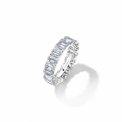 Infinity ring with emerald cut diamonds