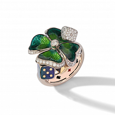 Clover ring