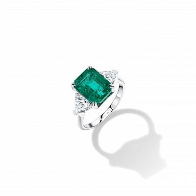 Ring “Three stones” with emerald 5.77 carats
