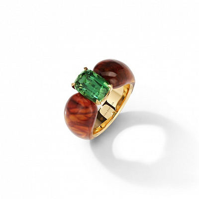 Ring with tourmaline and amber