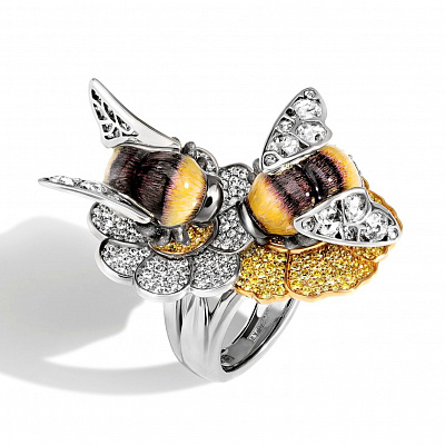 Moving Bumblebees Ring